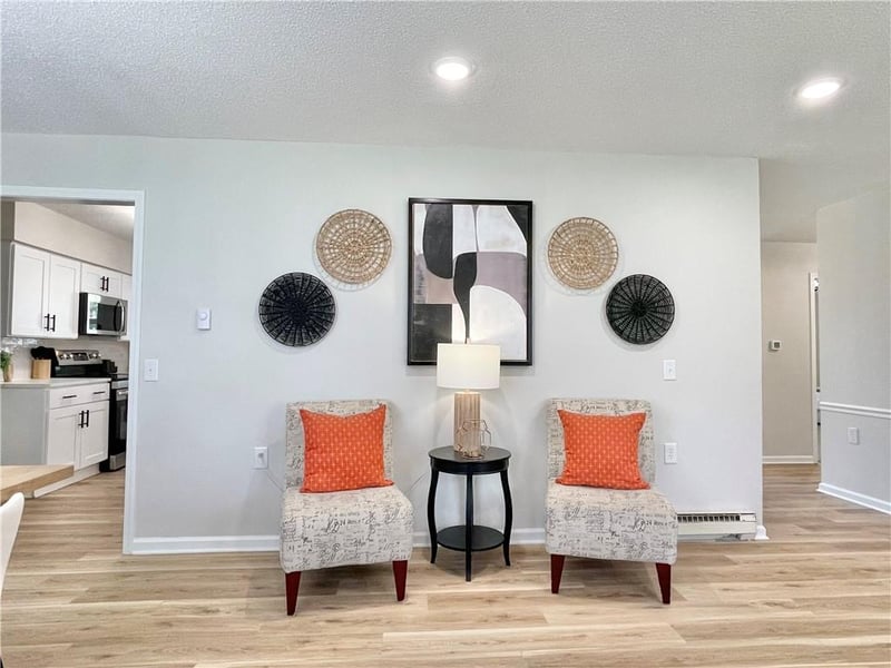 18826 Sunrise Dr, Belton, MO 64012