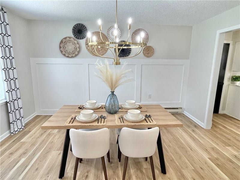 18826 Sunrise Dr, Belton, MO 64012