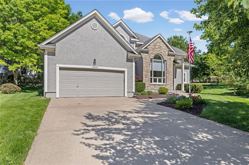 15606 W 79th Ter, Lenexa, KS 66219