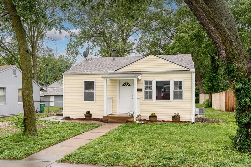 312 Cornell Ave, Bonner Springs, KS 66012