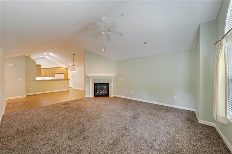 7213 Meadow View St, Shawnee, KS 66227