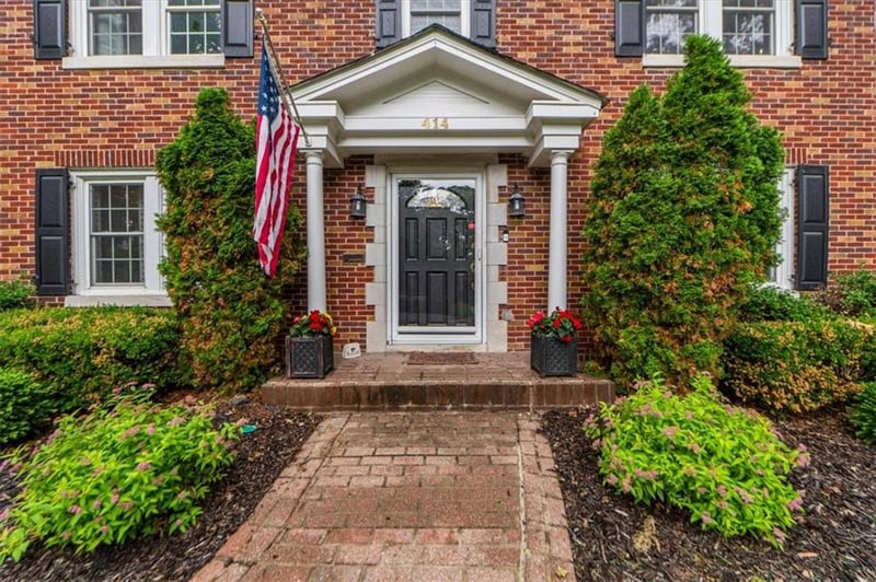 414 W 68th Ter, Kansas City, MO 64113
