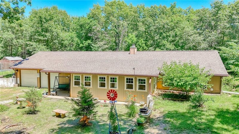 305 600th Rd, Warrensburg, MO 64093
