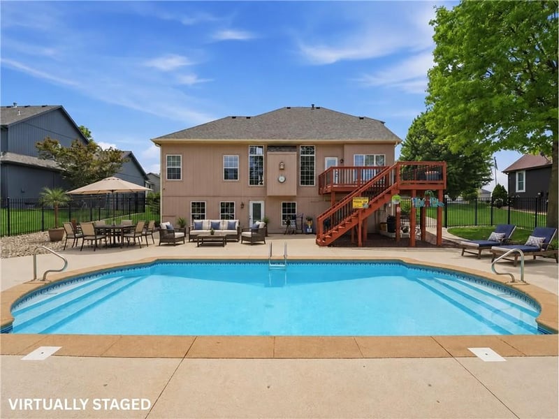 1305 Crystal Creek Pl, Blue Springs, MO 64015