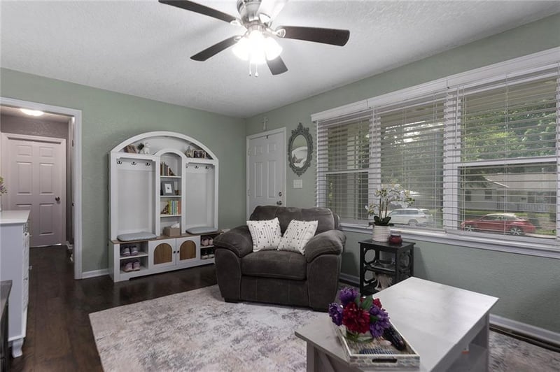 5313 N Euclid Ave, Kansas City, MO 64118