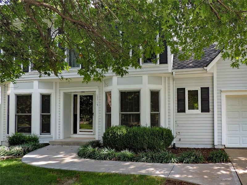 15715 Beverly St, Overland Park, KS 66223