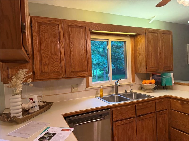 11719 W 54th St, Shawnee, KS 66203