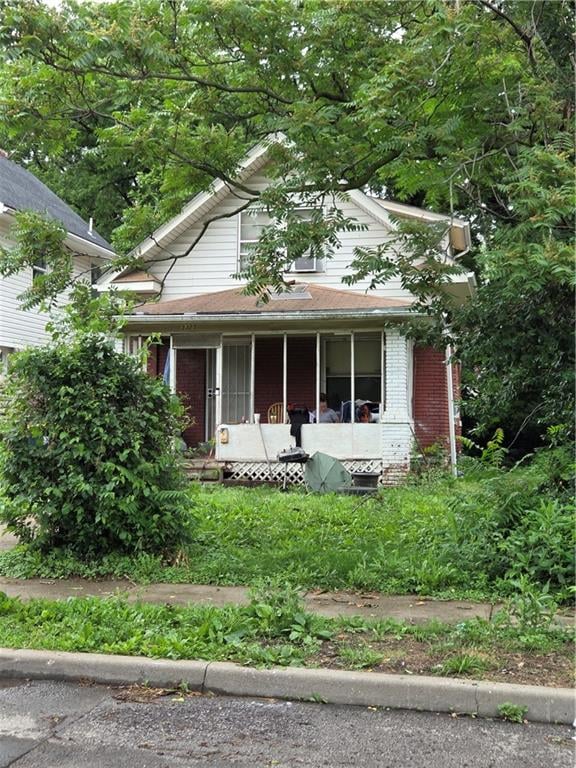 3325 Montgall Ave, Kansas City, MO 64128