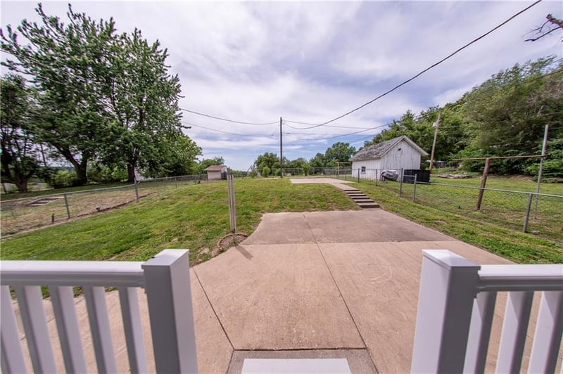 2526 17th St, St Joseph, MO 64503