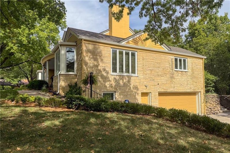 1336 Spencer Dr, Lawrence, KS 66044