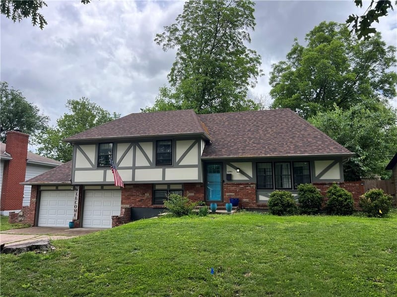 10901 91st Ter, Overland Park, KS 66214