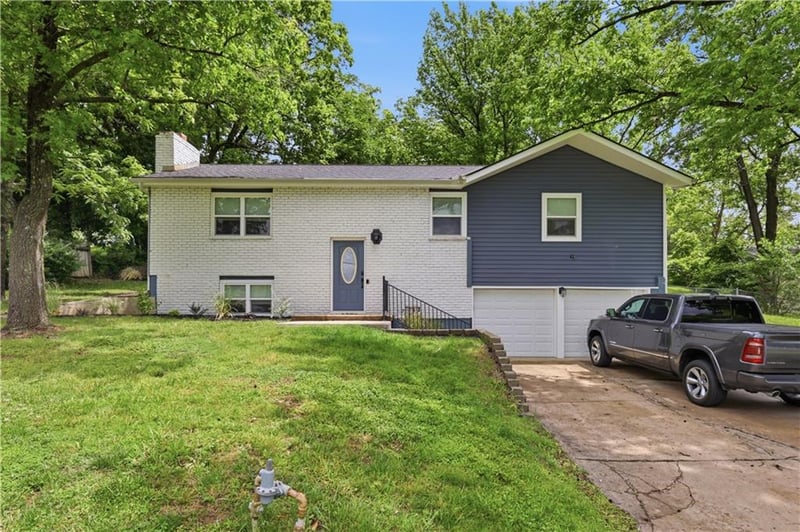 6709 Eastside Dr, Kansas City, MO 64152