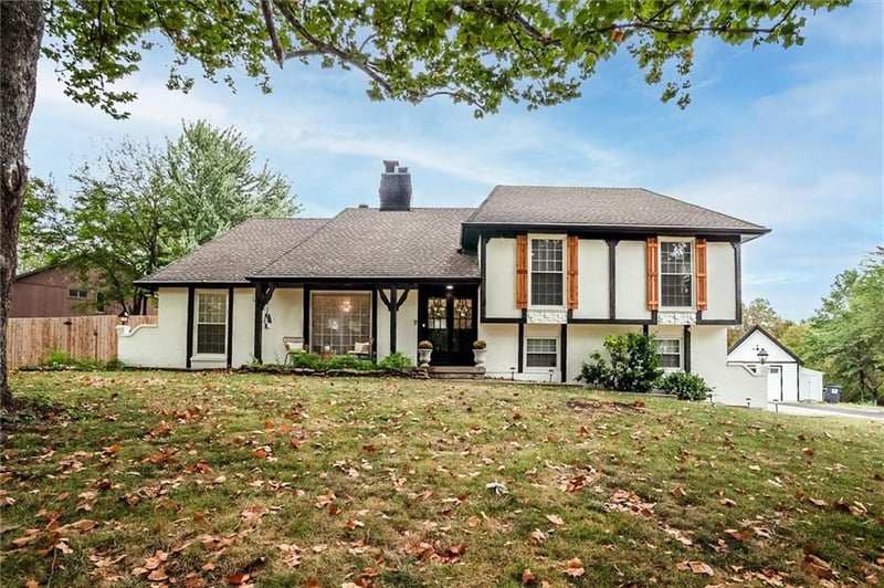 23210 Old Cyclone School Rd, Lee's Summit, MO 64064