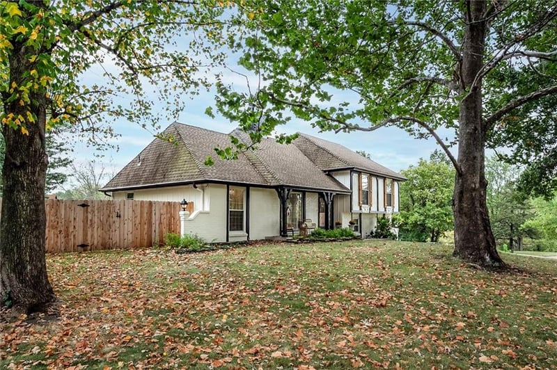 23210 Old Cyclone School Rd, Lee's Summit, MO 64064