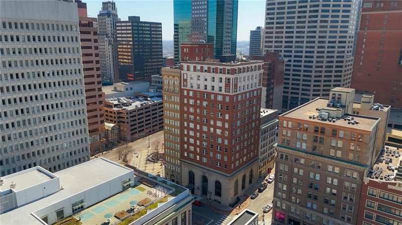 21 W 10th St #4C, Kansas City, MO 64105