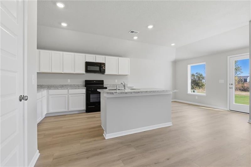 851 Pear St, Gardner, KS 66030