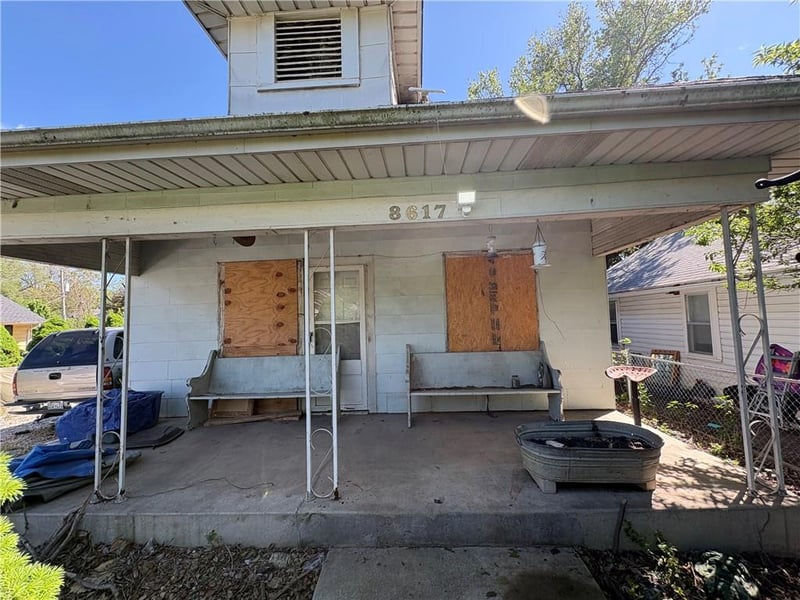 8617 Thompson Ave, Kansas City, MO 64125
