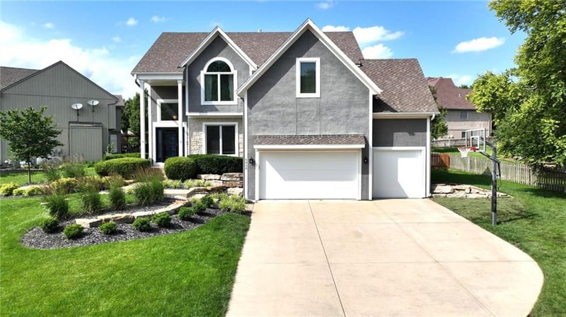 5920 W 153rd St, Overland Park, KS 66223