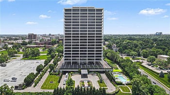 700 W 31st St #1804, Kansas City, MO 64108