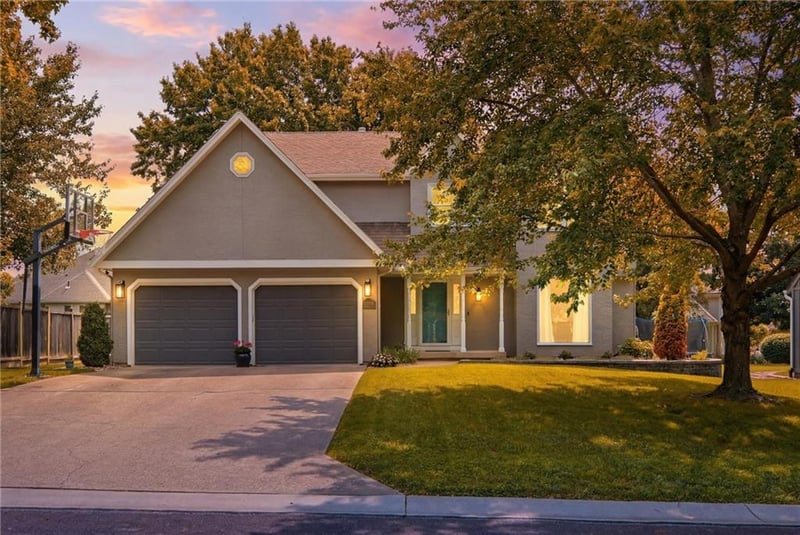 11705 Craig St, Overland Park, KS 66210