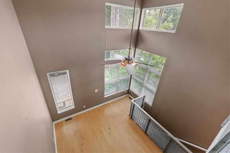 3983 Pennsylvania Ave, Kansas City, MO 64111