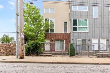 3983 Pennsylvania Ave, Kansas City, MO 64111