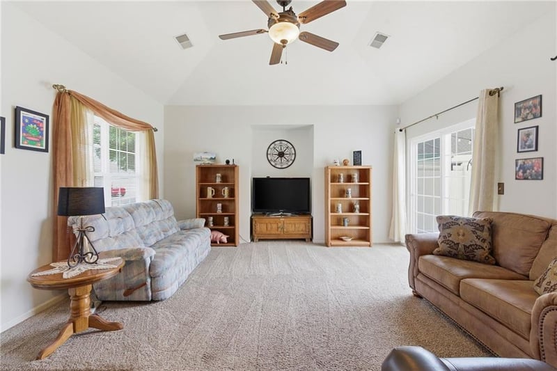 2121 114 Ter, Kansas City, KS 66109