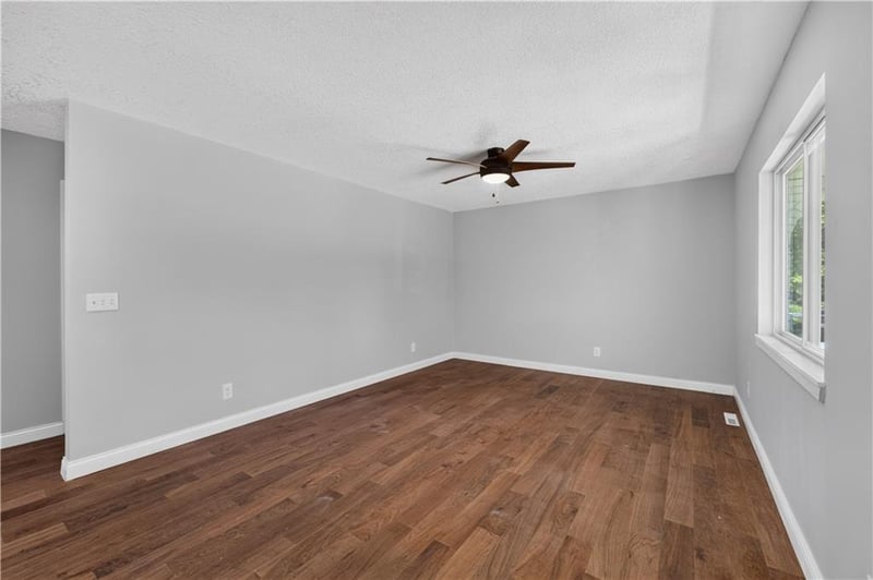 8206 Ohio Ave, Kansas City, KS 66112