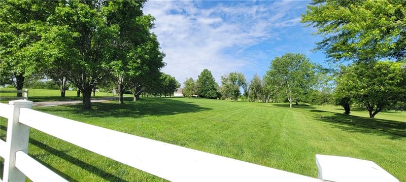1010 Prairie Ln, Raymore, MO 64083