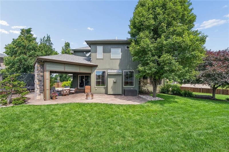 2437 Angel Fish Cir, Lee's Summit, MO 64086