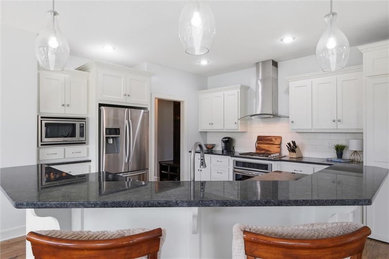 2409 NE 111th St, Kansas City, MO 64155