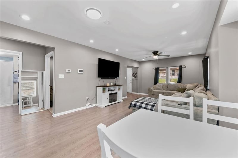 2016 Quincy St, Kansas City, MO 64127