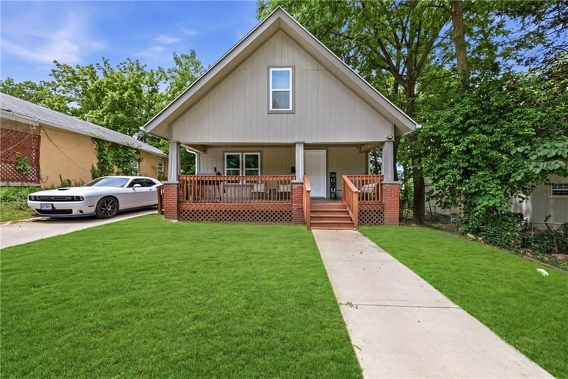 2016 Quincy St, Kansas City, MO 64127