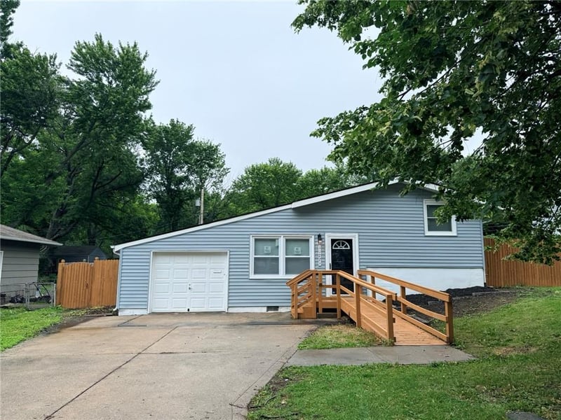 11221 Herrick Ave, Kansas City, MO 64134