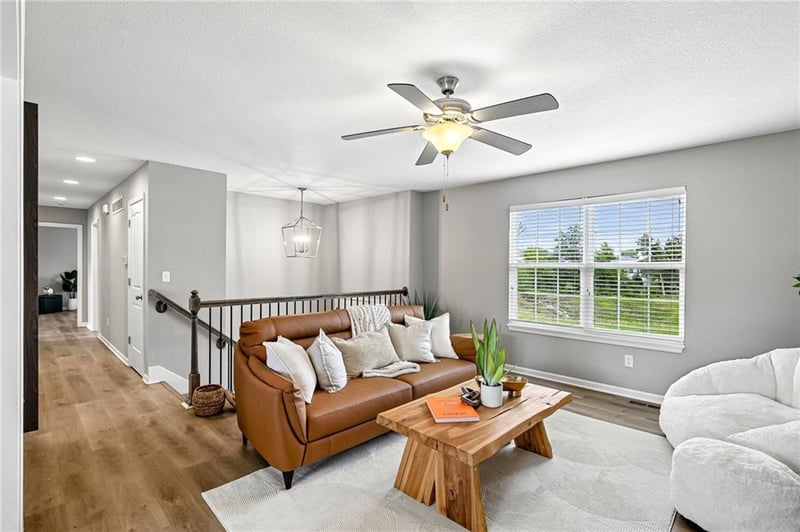 1003 Hilltop Ln, Grain Valley, MO 64029