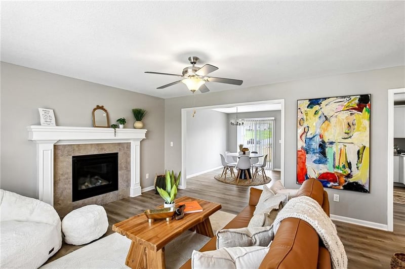 1003 Hilltop Ln, Grain Valley, MO 64029