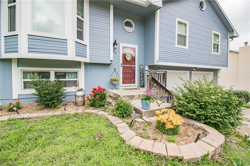 504 Dogwood Dr, Knob Noster, MO 65336