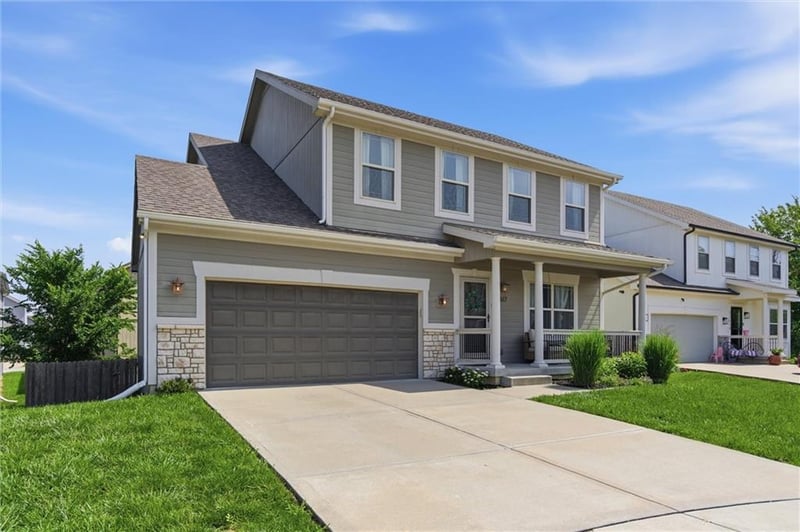 12617 Charlotte St, Kansas City, MO 64146
