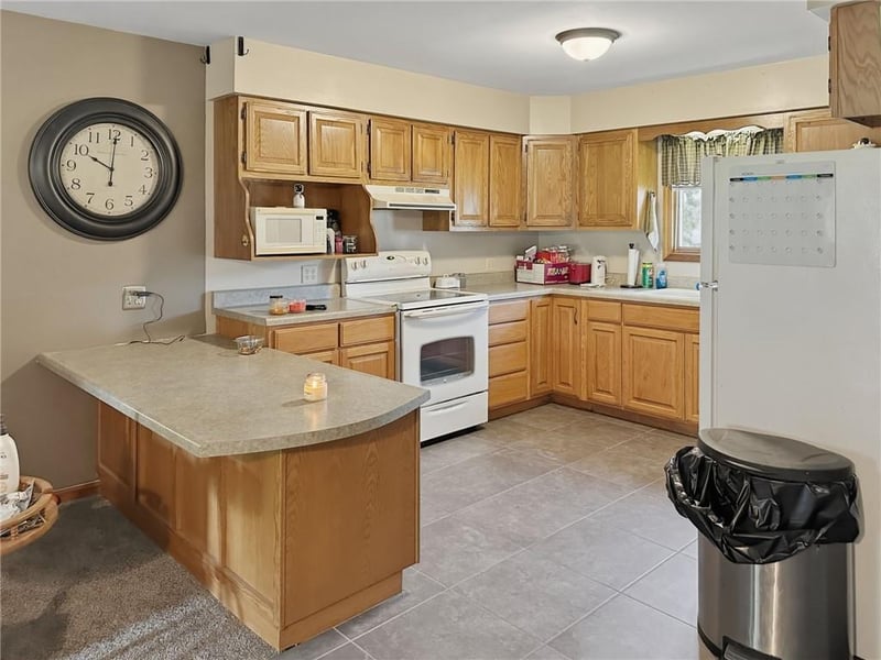 215 2nd St, Sumner, MO 64681