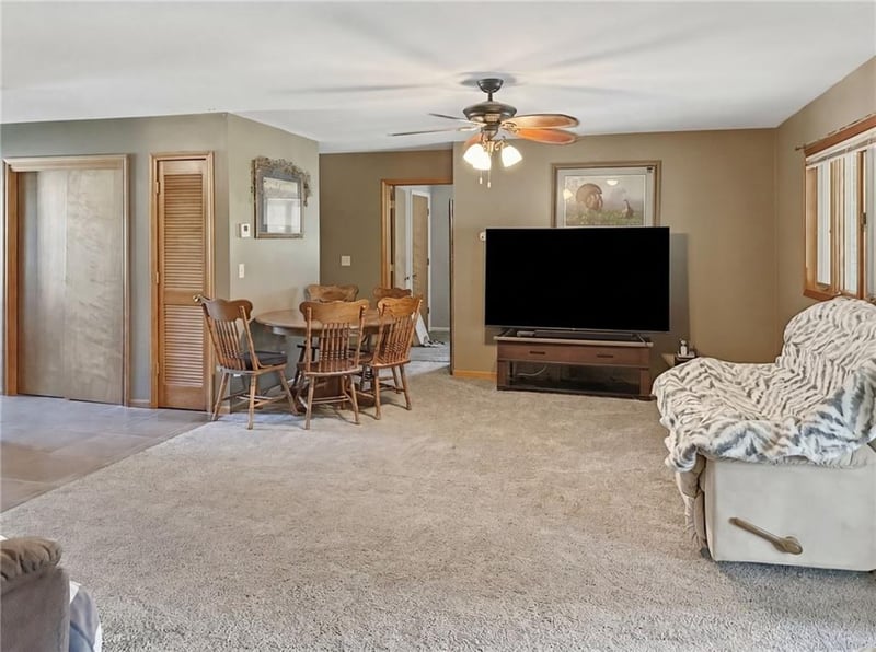 215 2nd St, Sumner, MO 64681