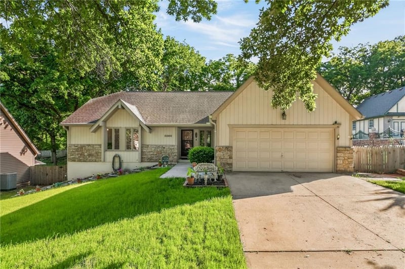 11301 71st St, Raytown, MO 64133