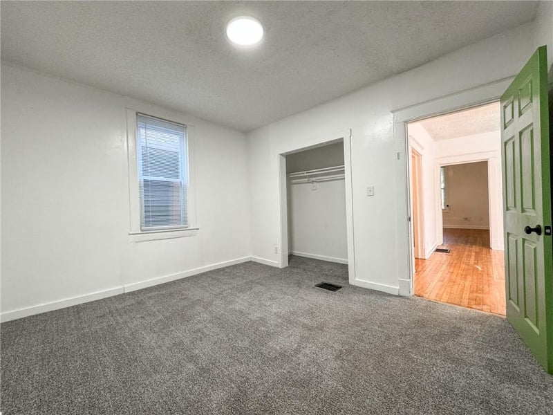 2726 Belleview Ave, Kansas City, MO 64108