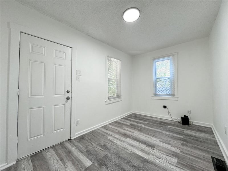 2726 Belleview Ave, Kansas City, MO 64108