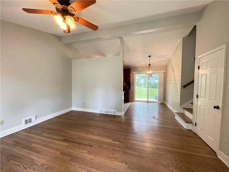 212 Jackson Ave, Liberty, MO 64068