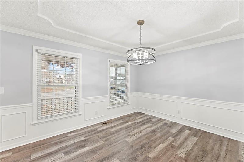 3715 Kimstin Cir, Blue Springs, MO 64015