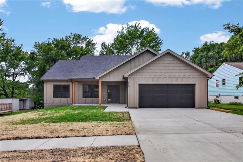 405 Armstrong St, Pleasant Hill, MO 64080