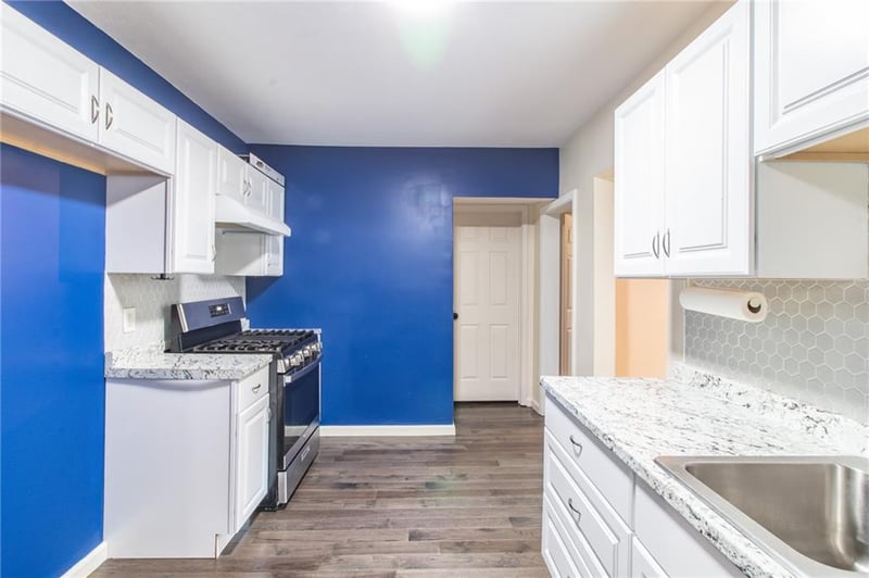 1007 Independence St, Harrisonville, MO 64701