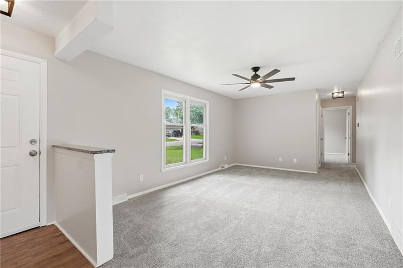 604 Hickory St, Gardner, KS 66030