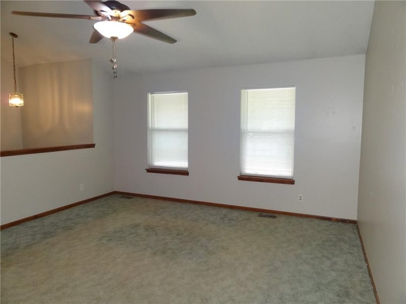 6807 Orchard St, Liberty, MO 64068