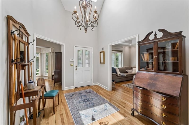 12605 Cedar St, Leawood, KS 66209